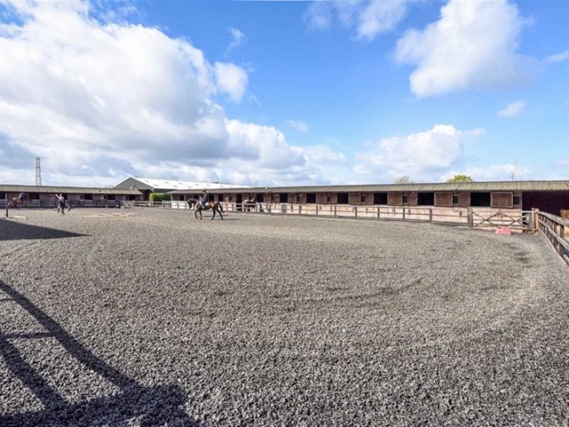 Outdoor equestrian arena at Hill Farm Equestrian